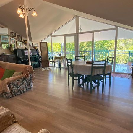 Nino'S Veranda Apartment Телаві Екстер'єр фото