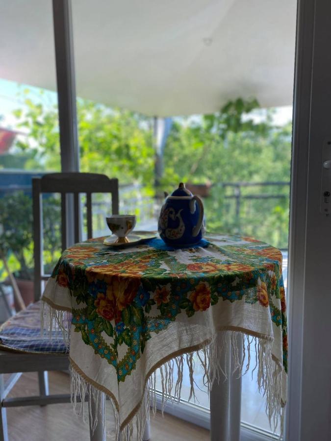 Nino'S Veranda Apartment Телаві Екстер'єр фото